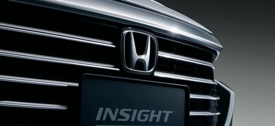 Логотип Honda Insight Hybrid EX 2018 года  (JP) (фото 8 из 17)